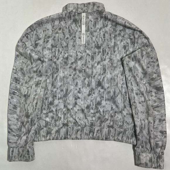 Lululemon Women's Bombs Away Jacket White / City Breeze White Multi Size 6 - Picture 11 of 12